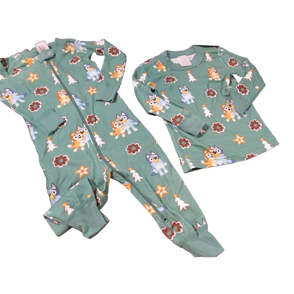 Hanna Andersson Bluey Holiday Sleeper 18–24M Organic Cotton Green Zip Pajamas